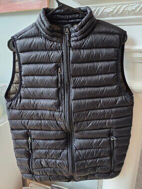 Elevate Whistler Soft Light Down Puffer Vest Black, Zip Front mens small